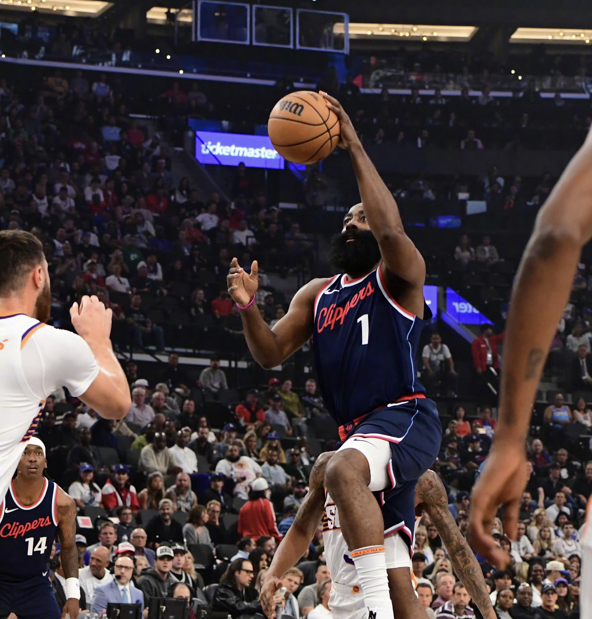 开云-包含关键时刻体能课后，夏洛特黄蜂篮板制胜备战社区盾，球迷炸锅，控场能力受关注的词条