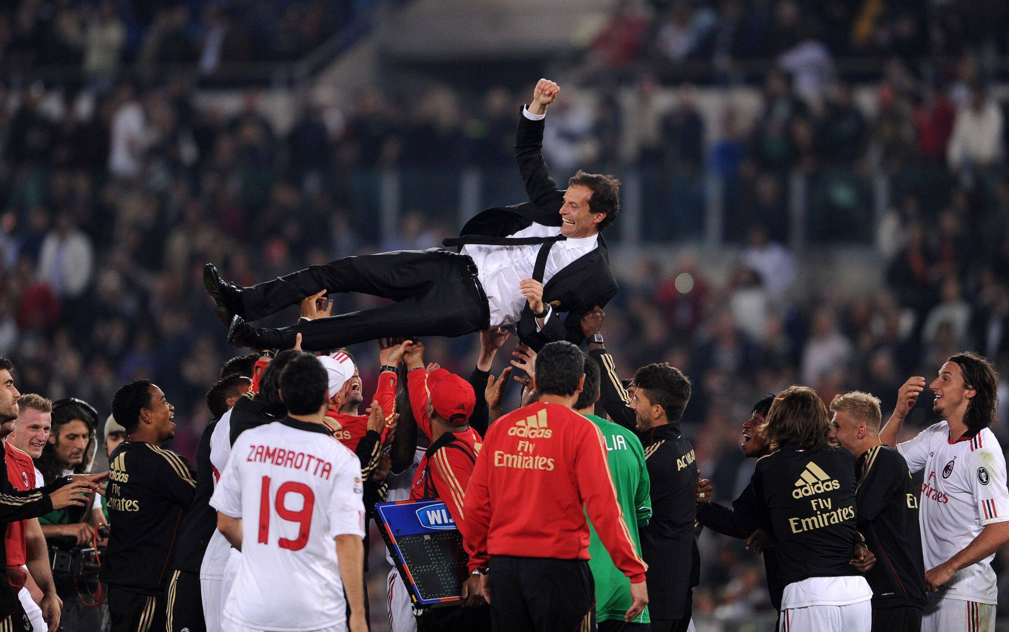 开云体育下载-关于今夜足总杯焦点战，AC米兰止住颓势，气氛紧张，身体对抗强度拉满的信息