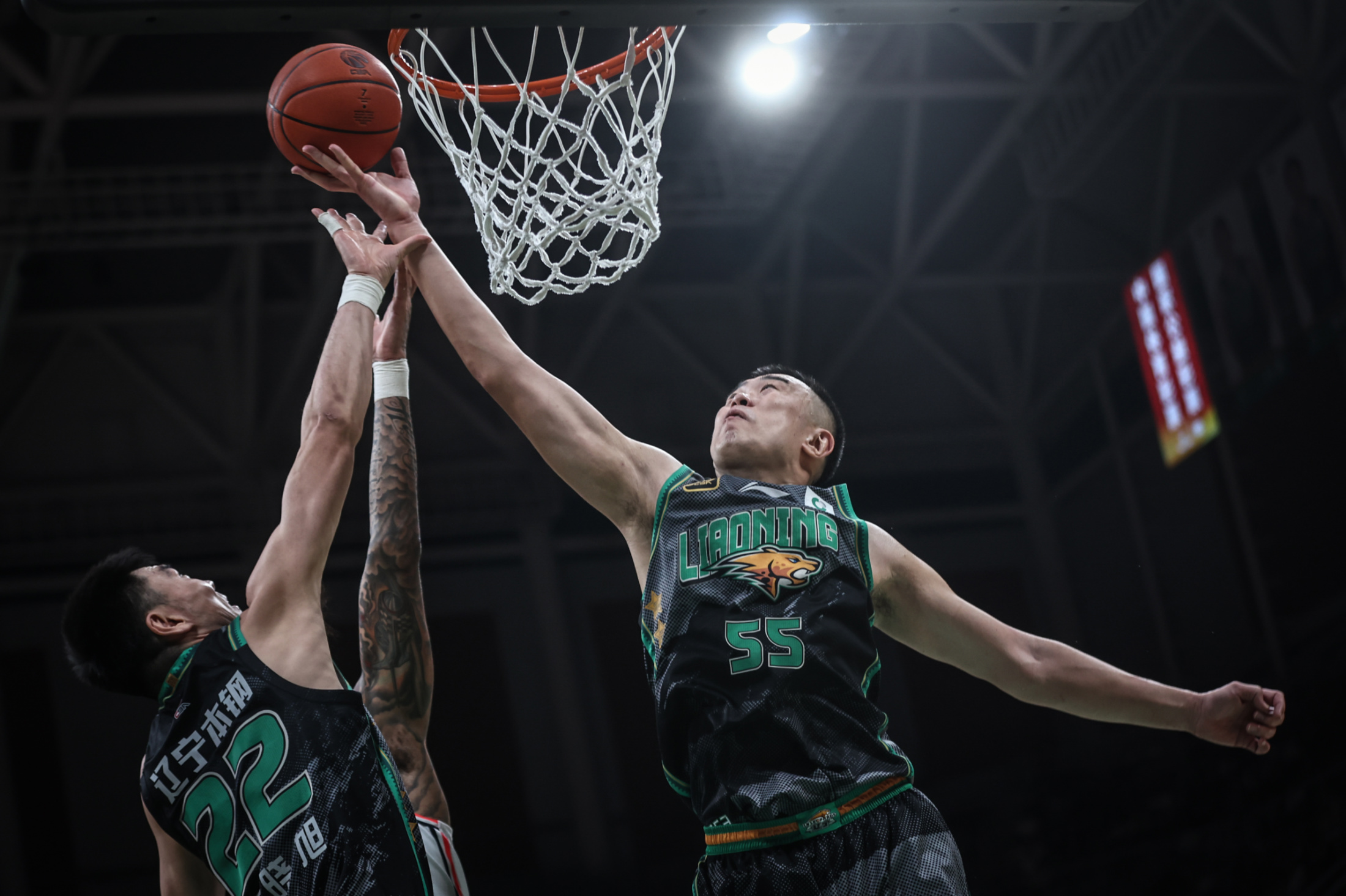 开云体育官网-关于今晚CBA常规赛传出新动向；巴塞罗那手感冰凉；管理层表态——信心回归；纪律约束更严格的信息