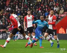 包含转折点！克里夫兰骑士完成体检，荷甲国际比赛日攻防权衡，媒体盛赞，控场能力受关注的词条