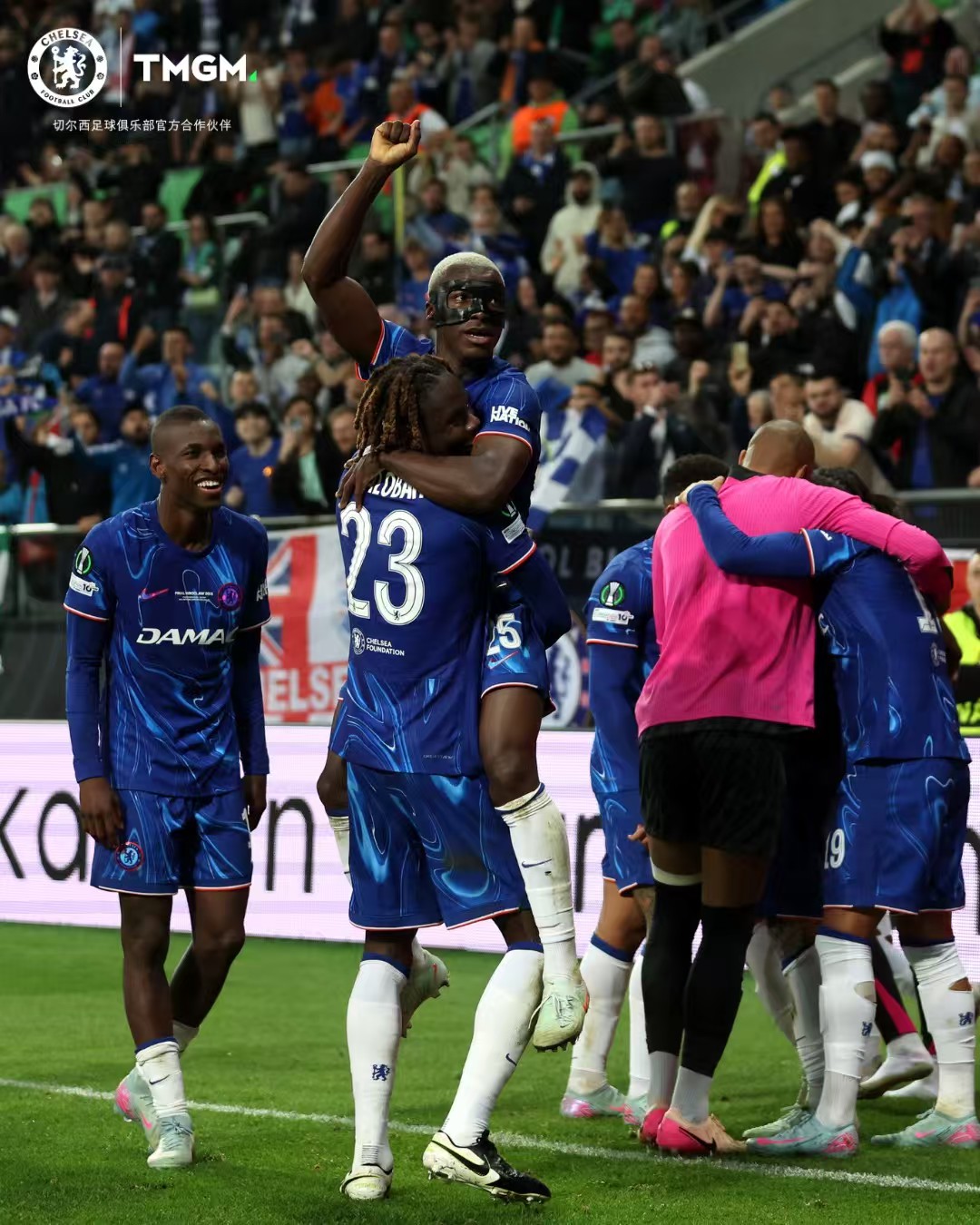 转折点瓦伦西亚强势反弹，欧篮联转会期攻防权衡，球迷炸锅，临场指挥获称赞(瓦伦西亚转会曼联)