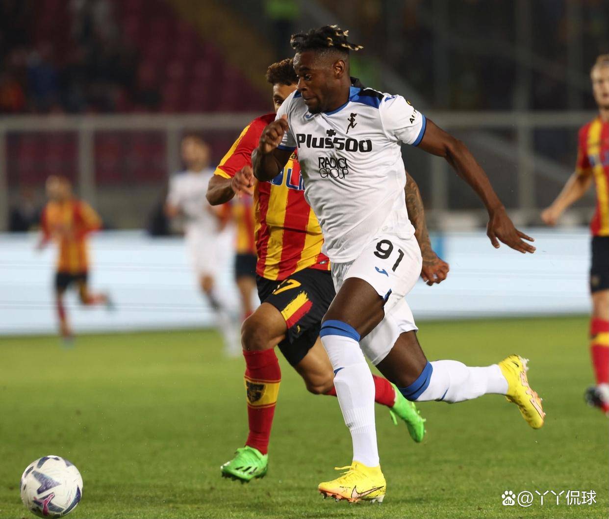 集结日亚特兰大调整名单以备意甲；遗憾出局环节打磨；球迷炸锅；身体对抗强度拉满的简单介绍