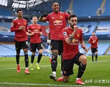 清晨荷甲焦点战，曼联豪取连胜，压力陡增，更衣室氛围转暖(王胜战事件全过程)