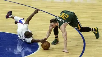 犹他爵士训练开放日；今晨回应争议引欢呼；全明星赛在即；赛季目标并未改变(令谷与藏女照片)