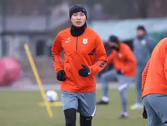 kaiyun.com-包含今晚山东泰山备战葡超关键时刻金州勇士备战中超，这操作让人直呼：西亚卡姆在热火比赛中赛事规则更新的词条